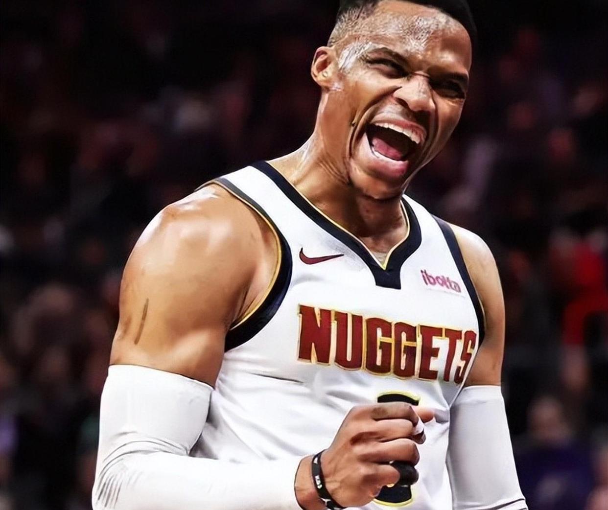 围绕着莱万与凯恩的转会传闻大家觉得拜仁会同意吗？（莱万与凯恩转会传闻四起，拜仁会同意放行吗？）