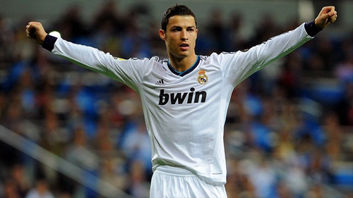 紧张到窒息！慢镜还原尼克斯骑士决胜时刻，米切尔丢超远三分绝杀（窒息紧张！慢镜回放尼克斯与骑士决胜刹那，米切尔超远三分压哨出手）