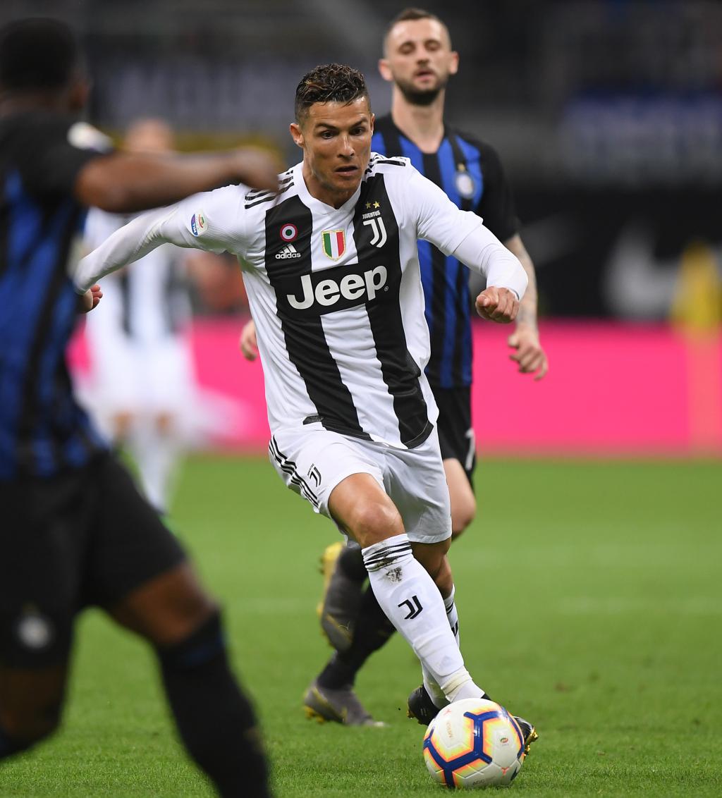 球迷票选最受欢迎球星前十（球迷投票选出人气球星十强）