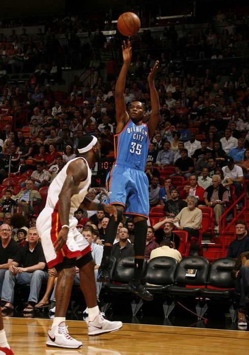 拉波尔塔：重返诺坎普是历史性的时刻，新票价略高于平均水平（拉波尔塔：重回诺坎普是里程碑时刻，新票价仅略高于均价）