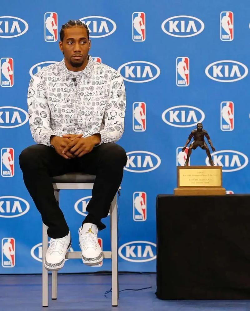 贝林厄姆世界级表现再度惊艳皇马（贝林厄姆再现世界级状态 再次震撼皇马）