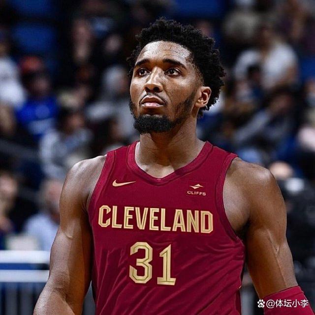 欧冠：皇马客场2-0完胜国际米兰（欧冠客场告捷：皇马2-0击败国际米兰）