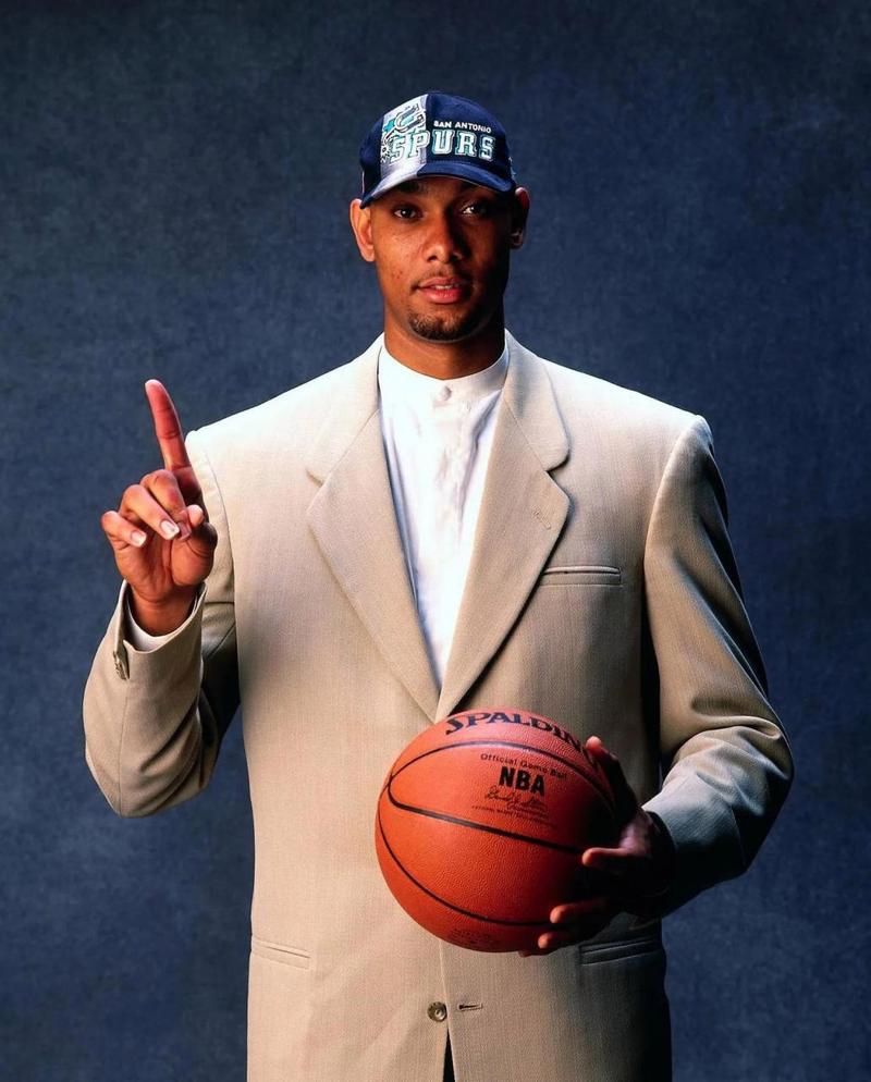 罗马诺：埃里克-加西亚曾在1月接近加盟科莫，但被弗里克否决（罗马诺：弗里克否决埃里克-加西亚今冬转投科莫的交易）