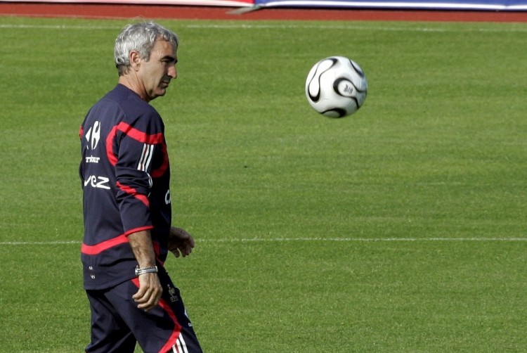 前锋如何打造得分嗅觉？（前锋如何培养进球直觉？）