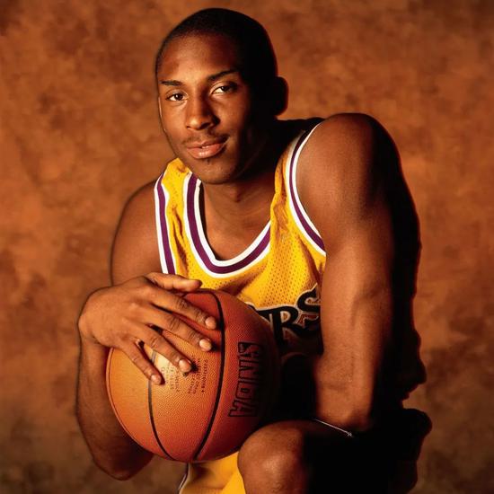 西班牙U21主帅：莫斯克拉很聪明，他会成为西班牙队重要球员（西班牙U21主帅称莫斯克拉思维出众，未来将成国家队关键球员）