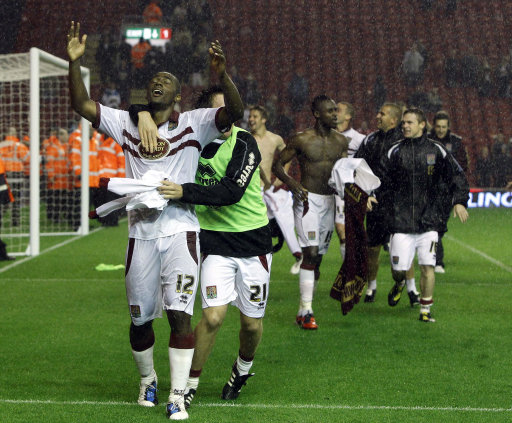 末节之王！火箭本赛季第四节得分、净胜分、命中率均联盟第一（火箭末节称霸：本季第四节得分、净胜分与命中率均居联盟第一）