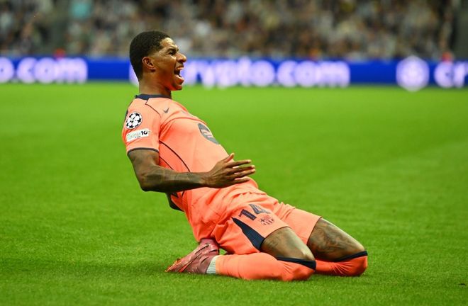 这队的前场连接太顺畅（这队前场联动极其流畅）